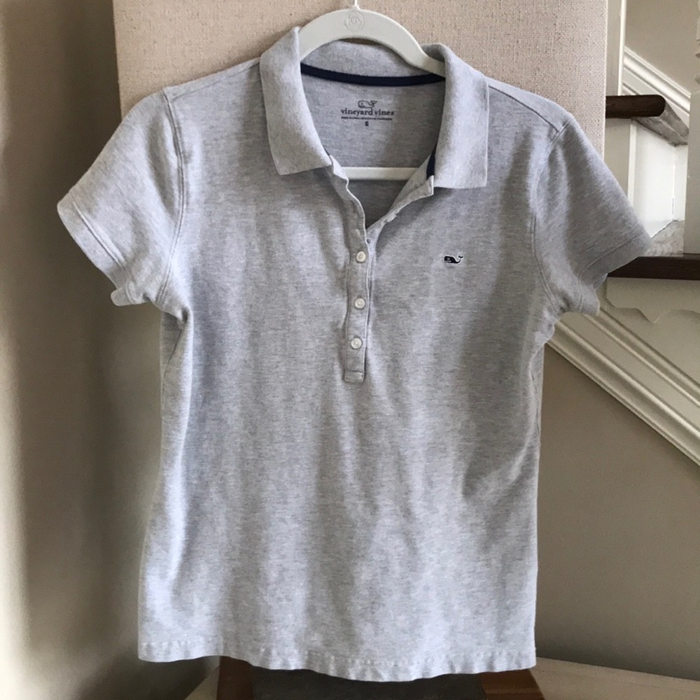 Vineyard Vines 5 button polo shirt